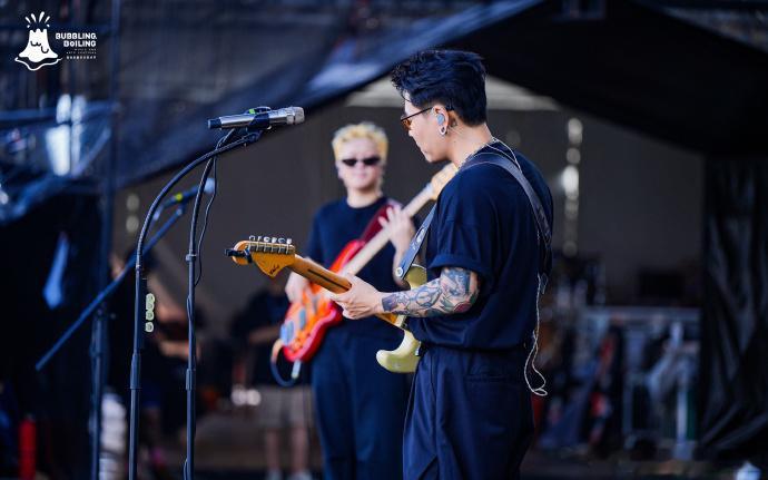 泡泡岛治好了我的精神内耗泡泡岛让我们明白了什么是真正的自由与热爱。在这里，不需要