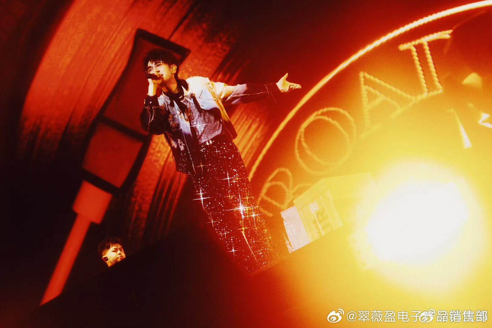 王铮亮巡演官宣好快 亮哥这速度让我怀疑是不是用闪现术了！6月28场还没消化完，7