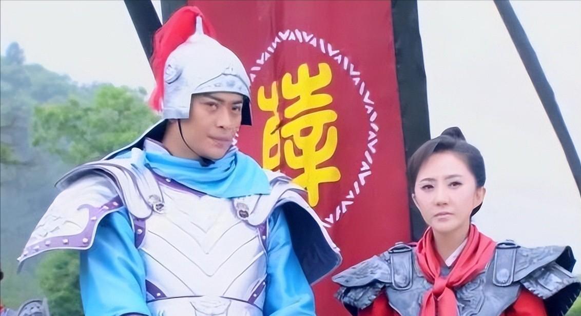 龙朔元年（661年），薛仁贵坑杀数万铁勒降卒，并把抓来的女子当作妾，还私藏战利品