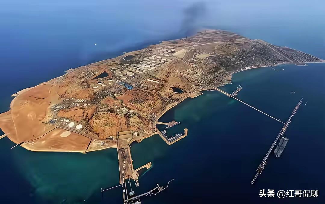 有人网上信誓旦旦吹美丽国要派兵夺下伊朗哈尔克岛，你觉得可行吗？如果可行，派个航母