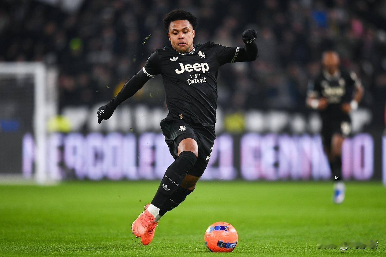 尤文应尽快和麦肯尼续约！

虽然本轮尤文未能拿下莱切，但麦肯尼的表现却赢得尤文球