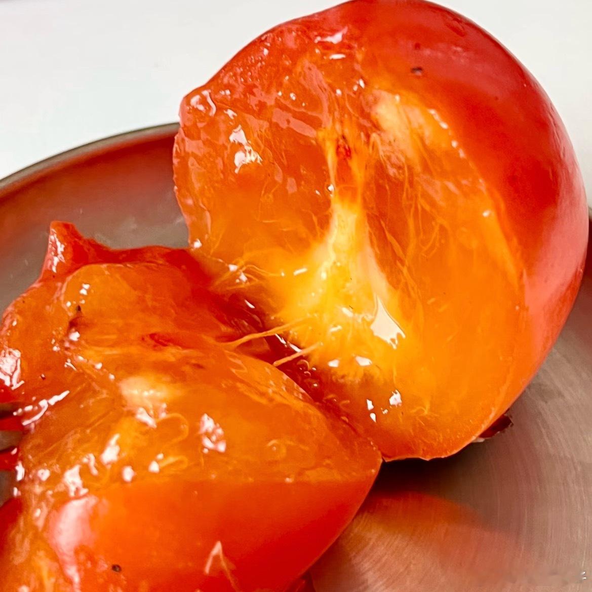 冬天就是吃柿子的季节哇😭谁懂一口流心的爽感！！！ 