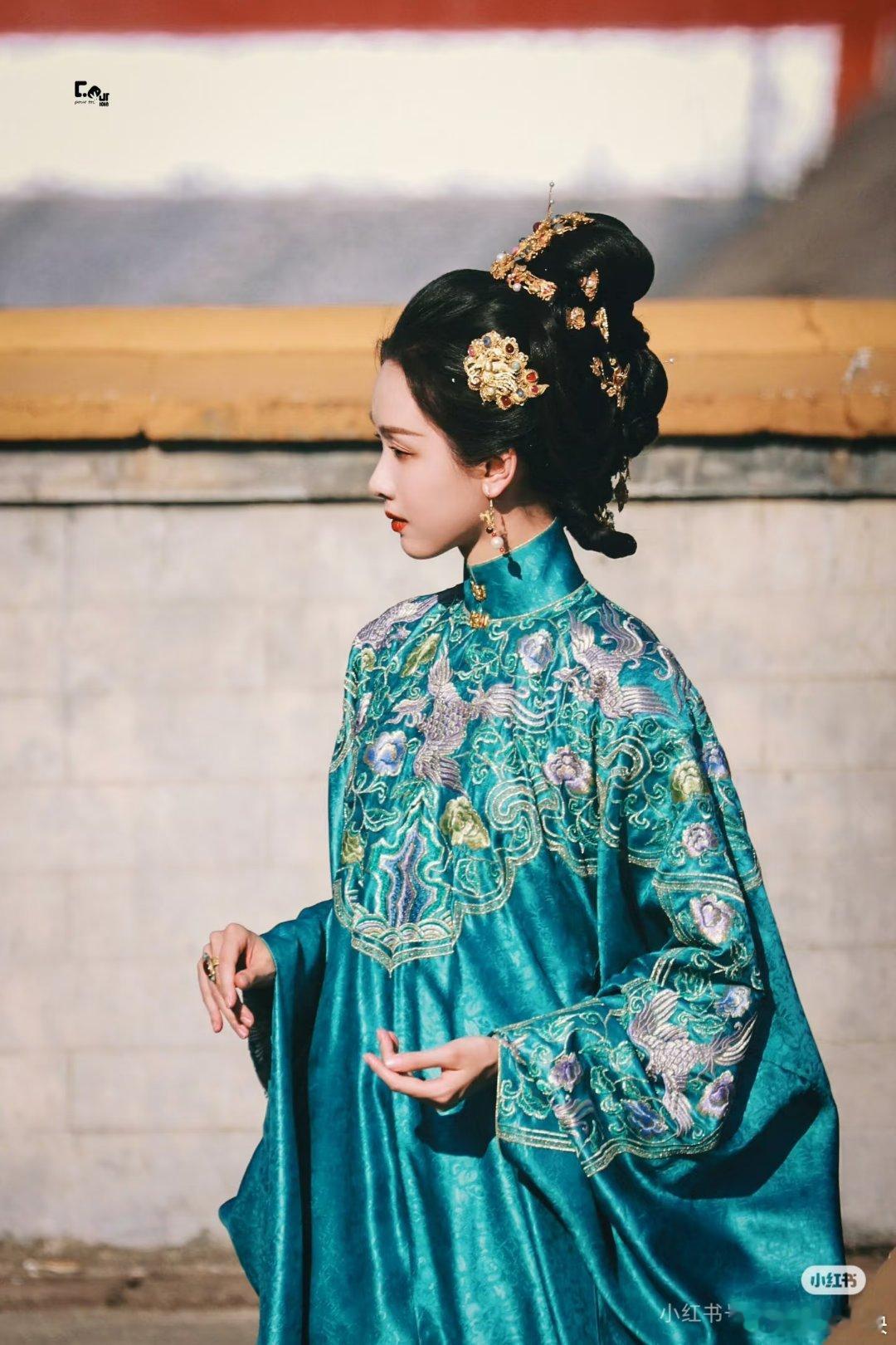 电视剧贵女[超话]妈妈我见到真仙女了🧚‍♀️贵女播出吸粉无数 清冷感美女陈都灵