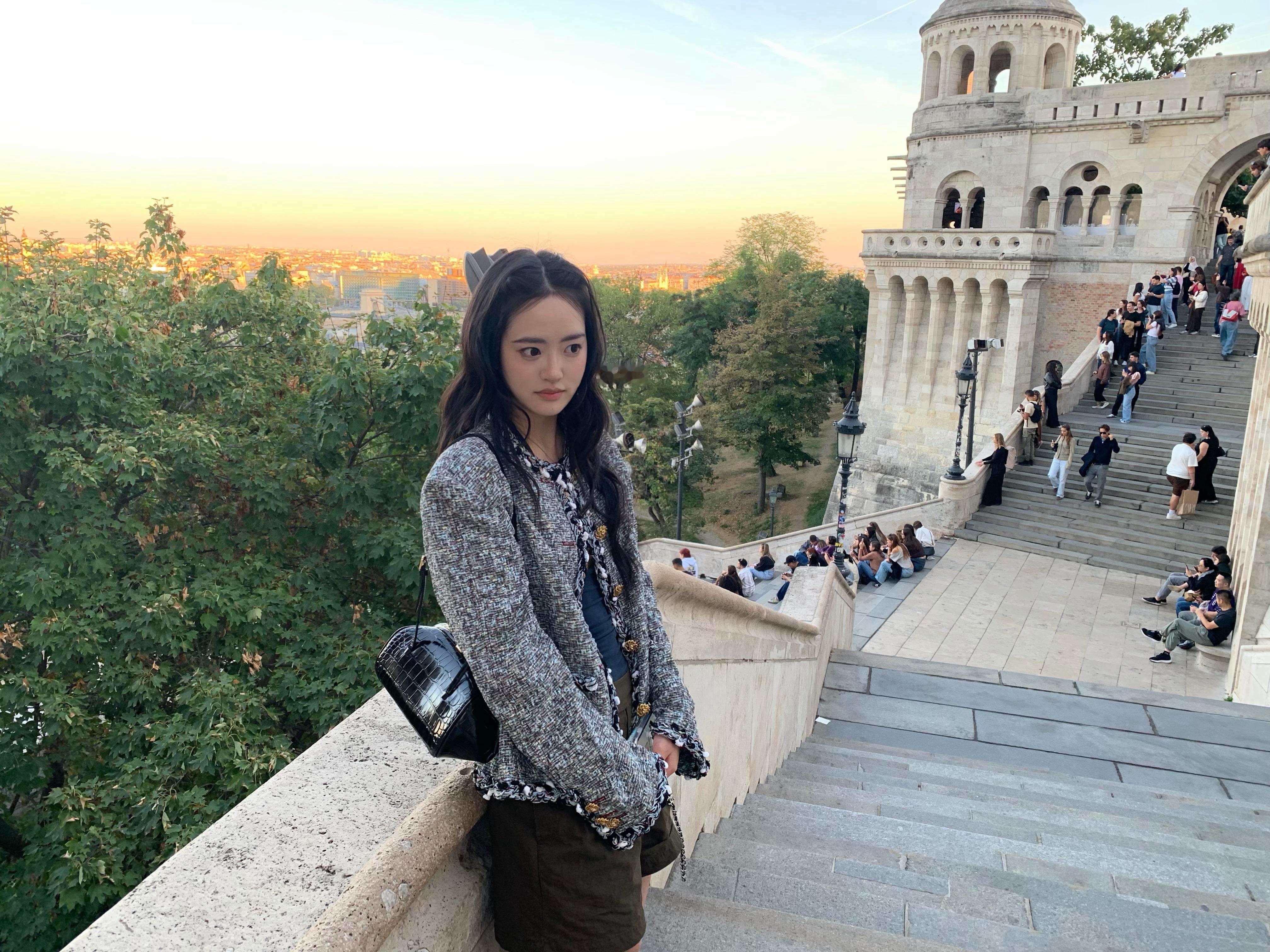 5姐已然征服卷发 ​​​