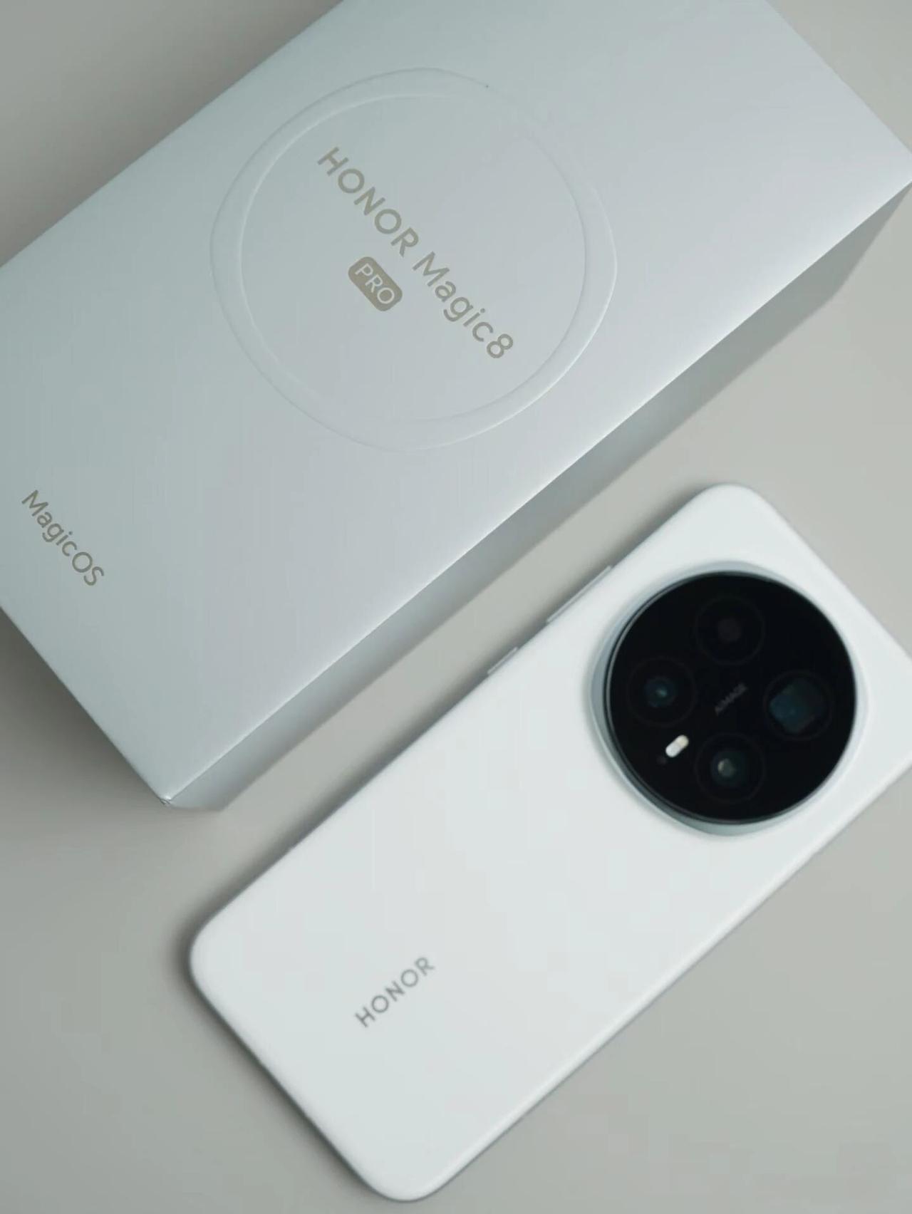 Pro换过来，用了十天，纯个人真实感受。

对比用了五年的P40 Pro，它屏幕