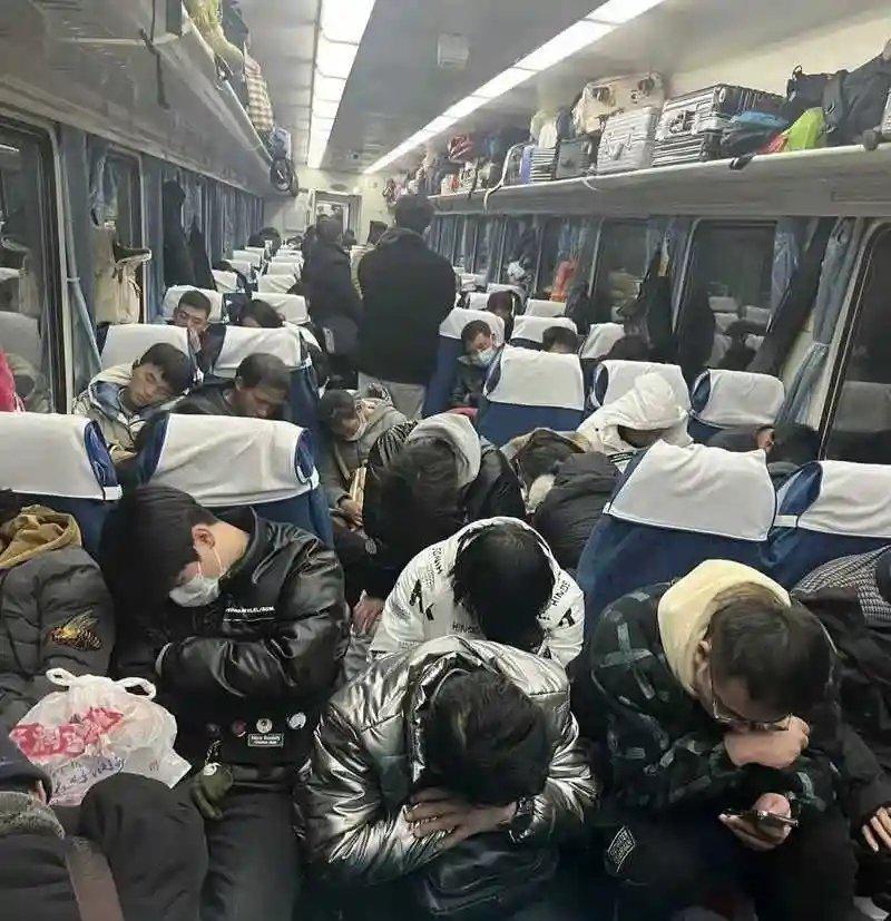 【琅河财经】不管文科理科，正常AI这么发展下去，大失业都是必然。
美国一篇影响力