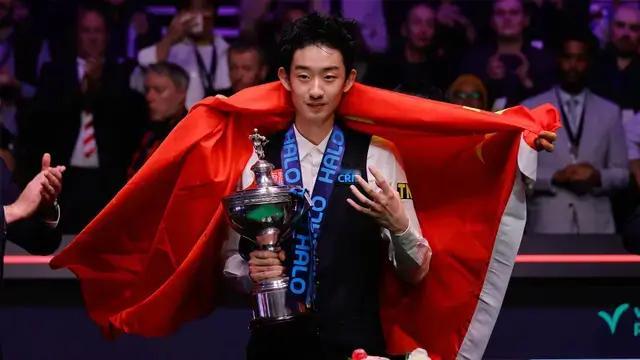 据sportbible消息，本月早些时候，吴宜泽在世界斯诺克锦标赛决赛里以18-