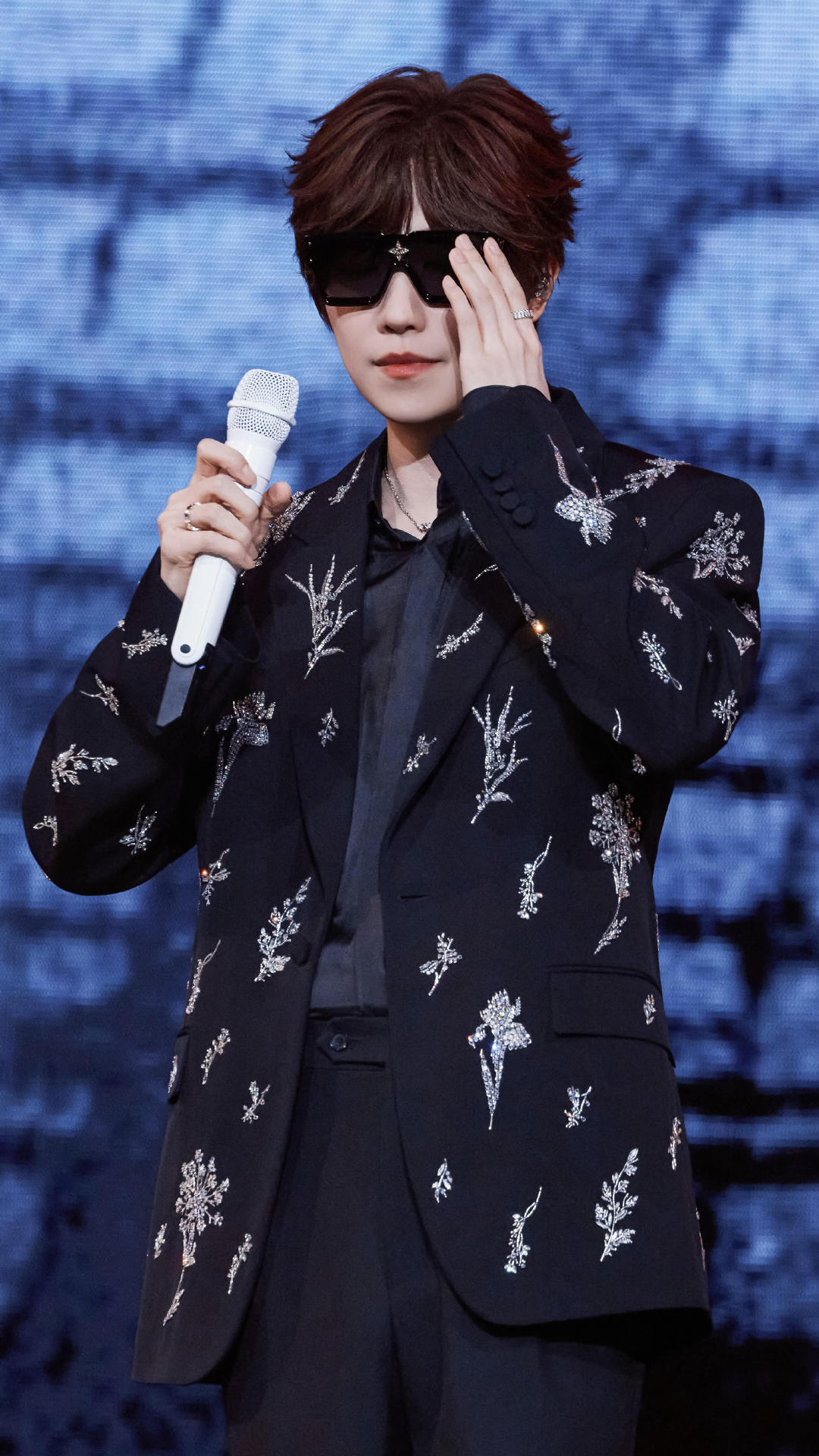 徐良我允许你说不舒服 好心疼徐良全身心投入巡演事业，却遭遇无凭无据的谣言攻击。不