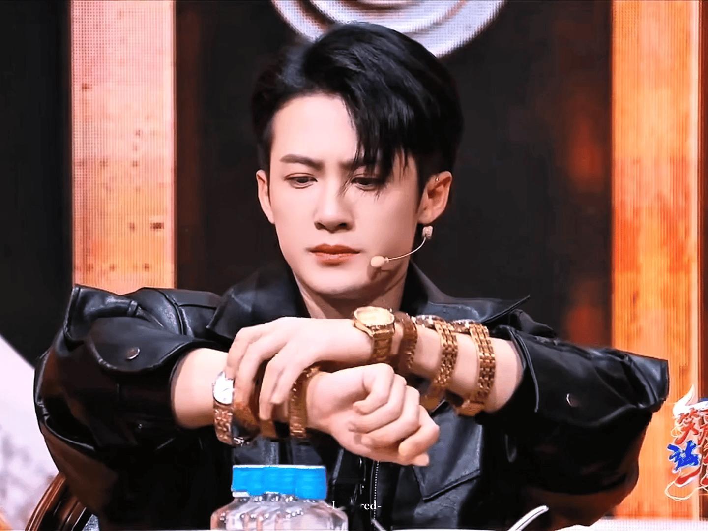 其实，“表面”看起来，都是“大流量”，粉丝都是想咋吹咋吹，各吹各的……但是单拎出