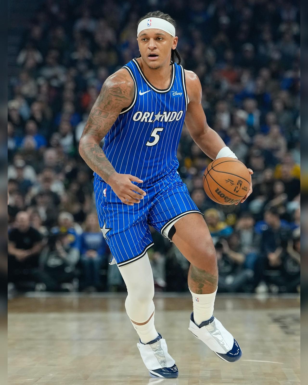 班凯罗这是拿了大合同就开摆了吗？
攻防两端都很失常，今天上场打了31分钟，只有可