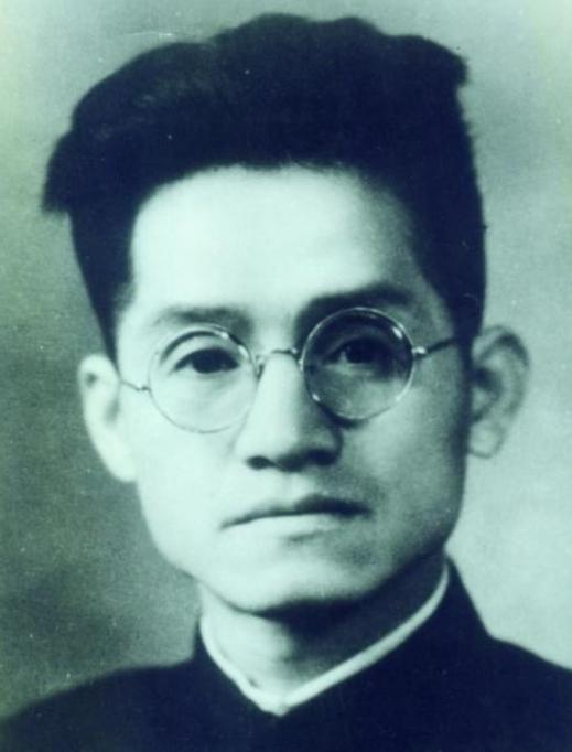 1937年太原兵工人听闻八路军大捷，带16名工友连夜出走，知这一去，竟让他载入军