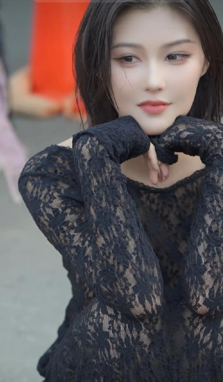 有哪个美女是让你一见钟情的程儿，让人一见钟情
