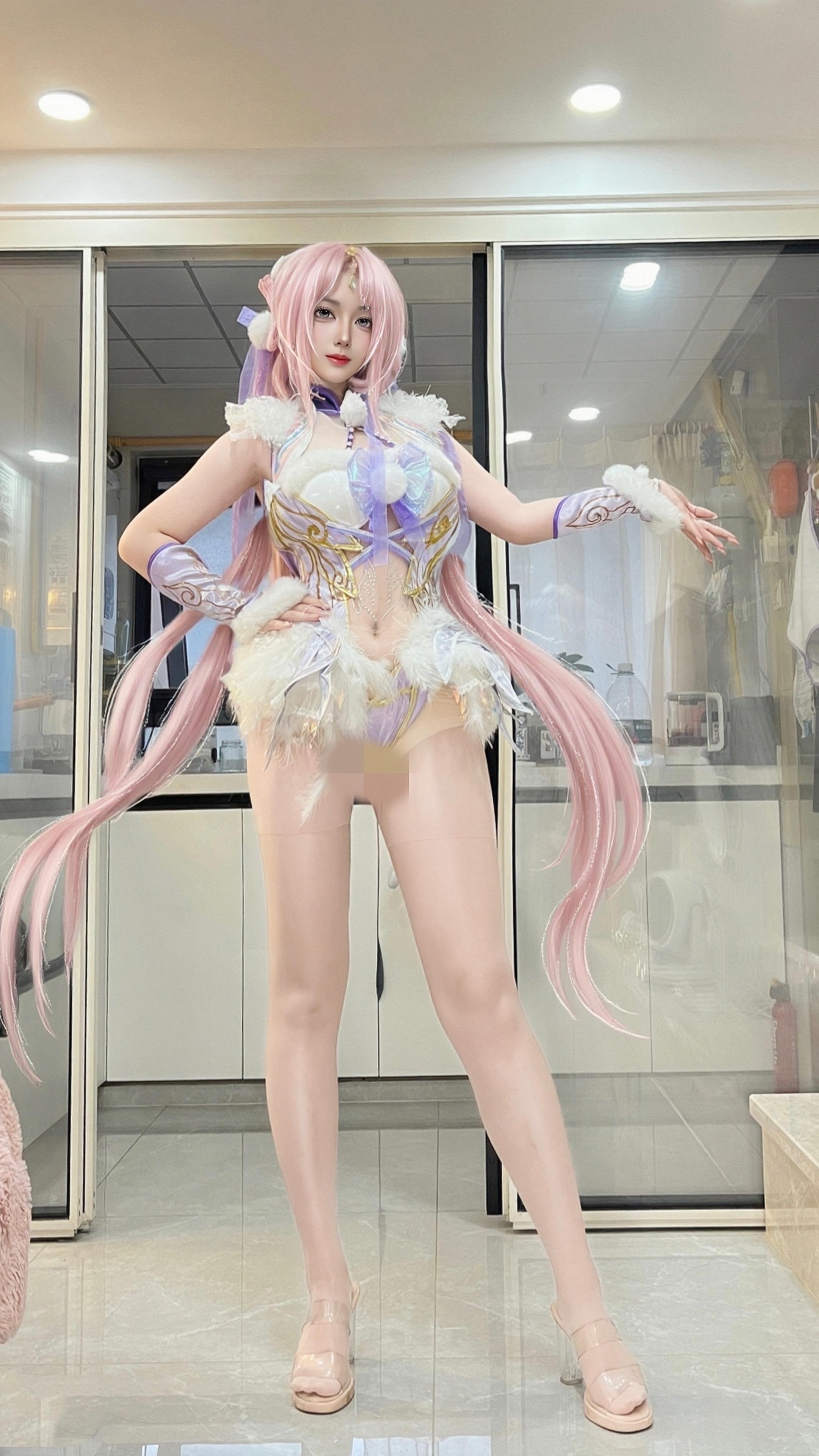 紫萍还是这个皮肤好看啊。