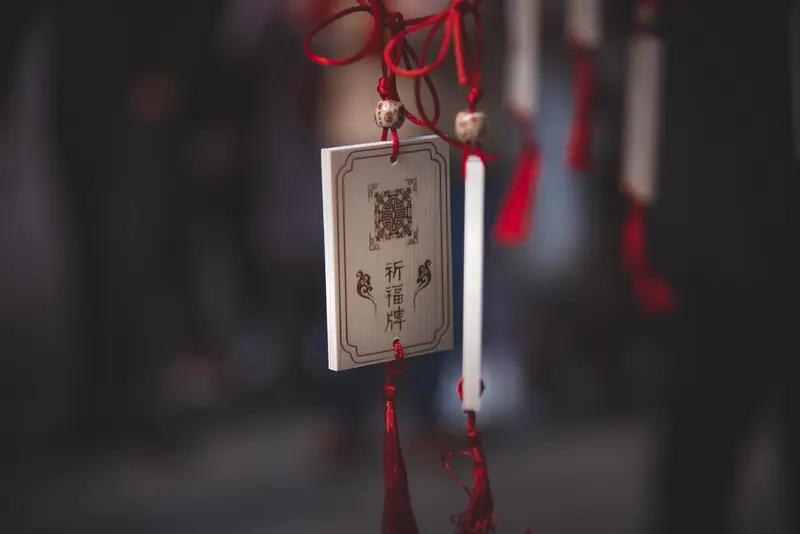 每日运势签打卡这事儿，在网上可火啦！超 60% 的年轻人会偶尔关注。我朋友就是忠
