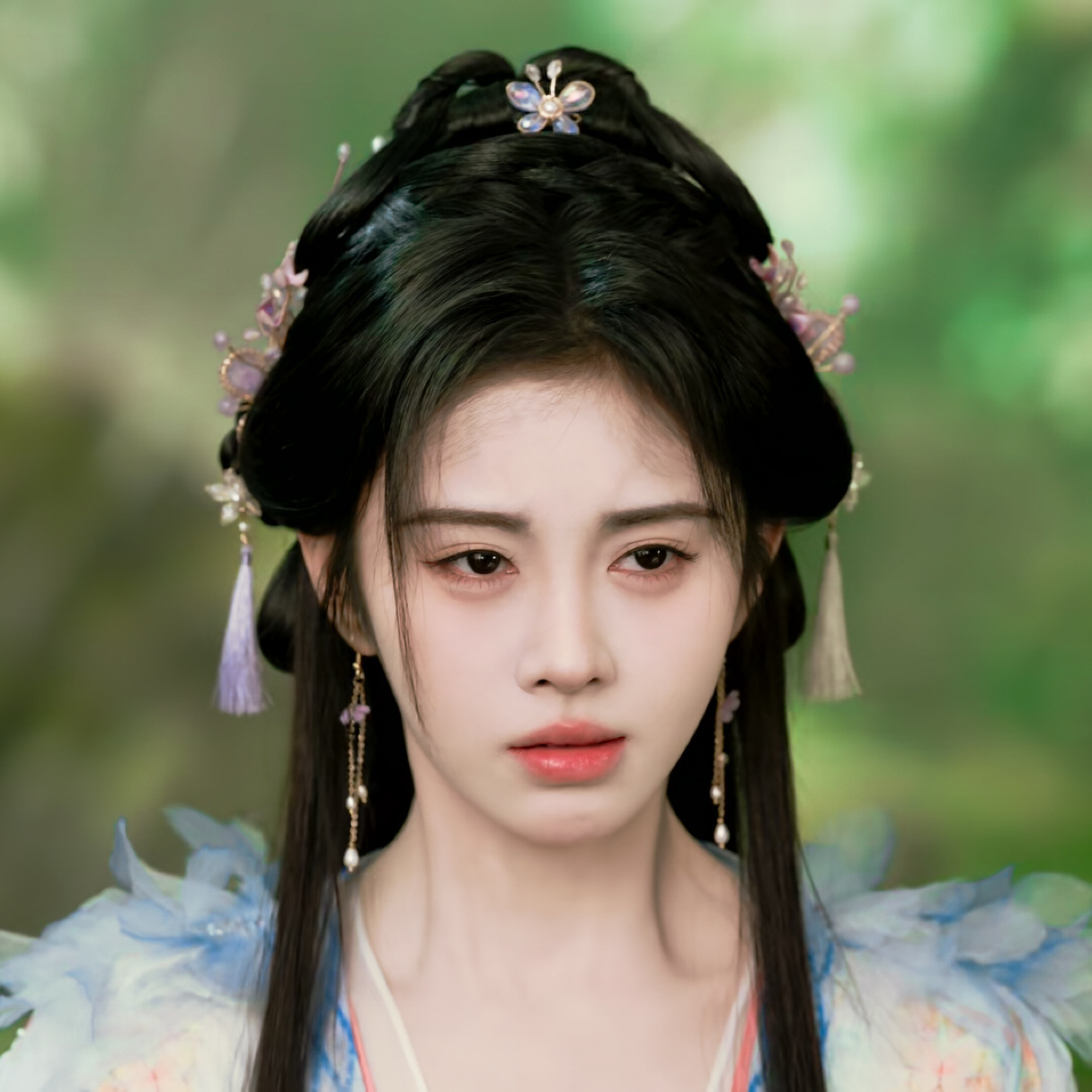jjy鞠婧祎千香jjy鞠婧祎千香新年胜旧年 希望我们都要比去年过的更好໒( ˵ 