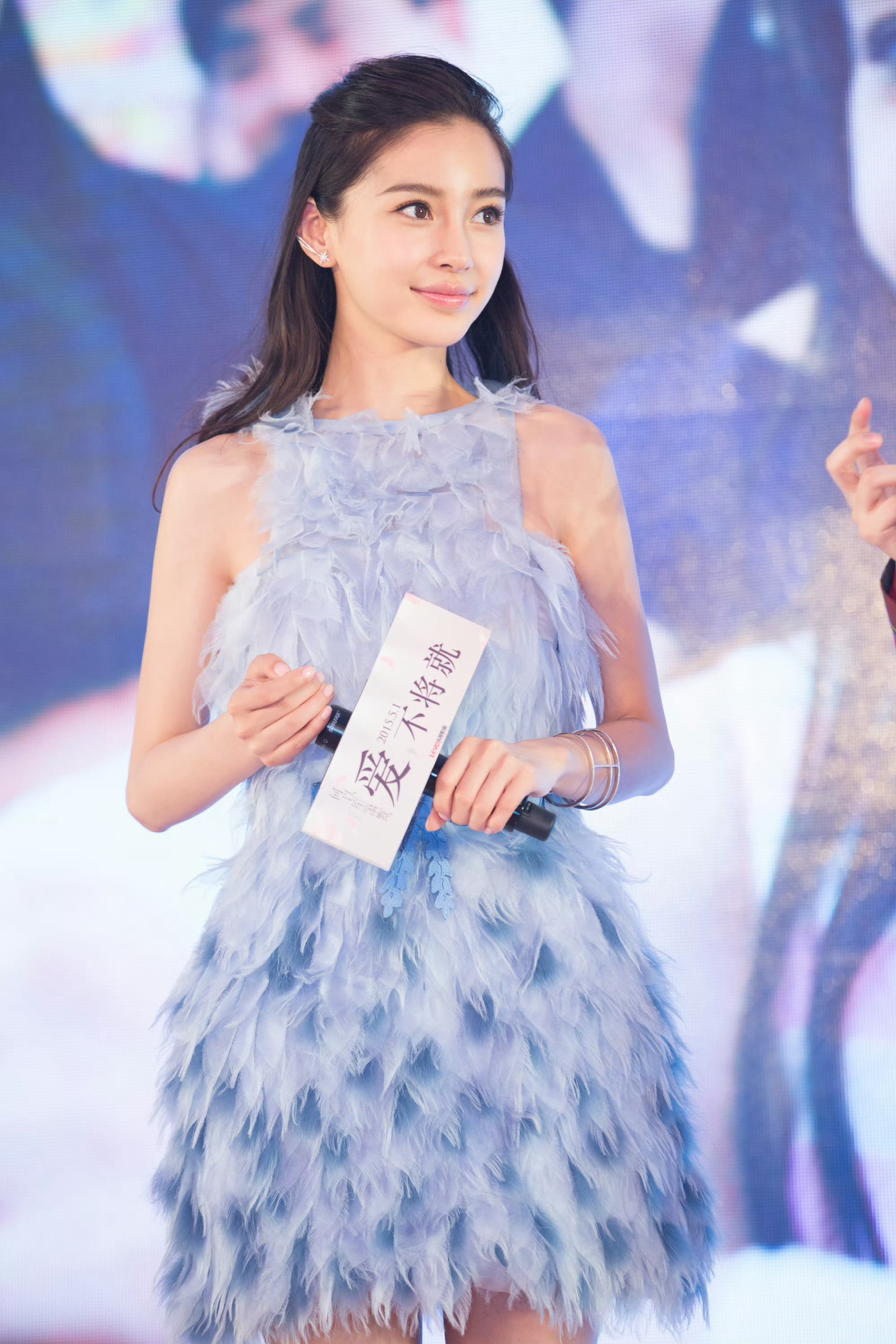 【我来出题】BOSS颖第一次担任电影女主的作品？angelababy的开学摸底小
