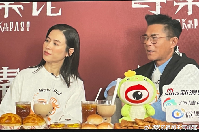 古天乐又讨宣萱打了 《寻秦记》直播里宣萱聊拍剧趣事，说跟古天乐对手戏多总笑场，他