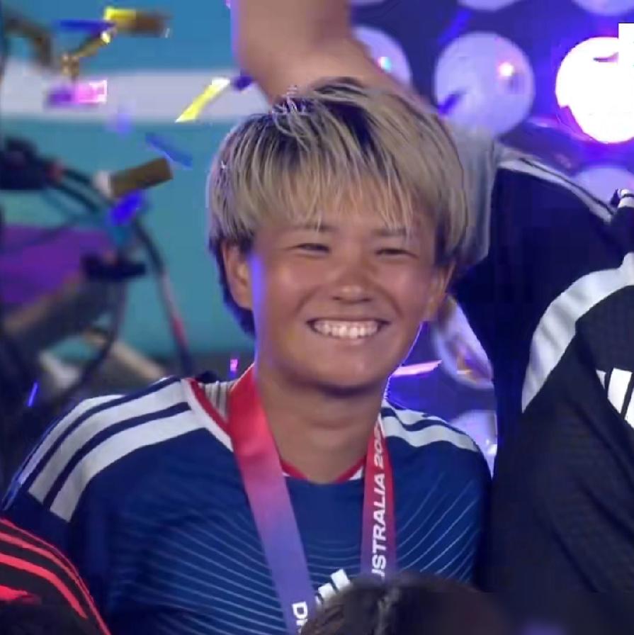 日本女足门将是男的？网上都炸了，说她喉结明显，一头黄毛，6场比赛硬是只让对手进了