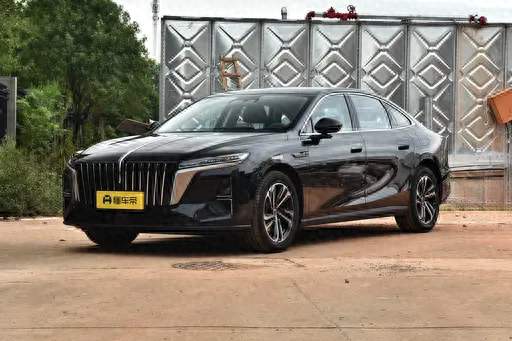 试驾全新红旗 H7 PHEV，国民旗舰的焕新实力