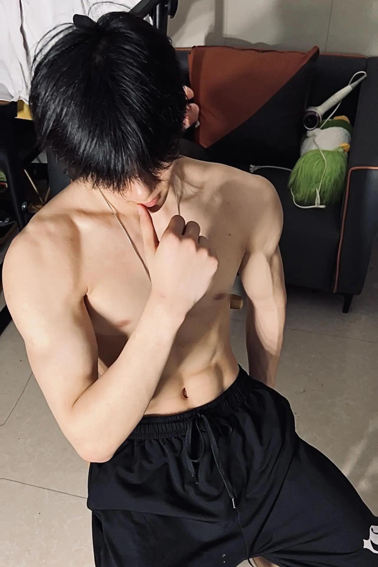 这谁顶的住啊？[泪][泪][泪] 