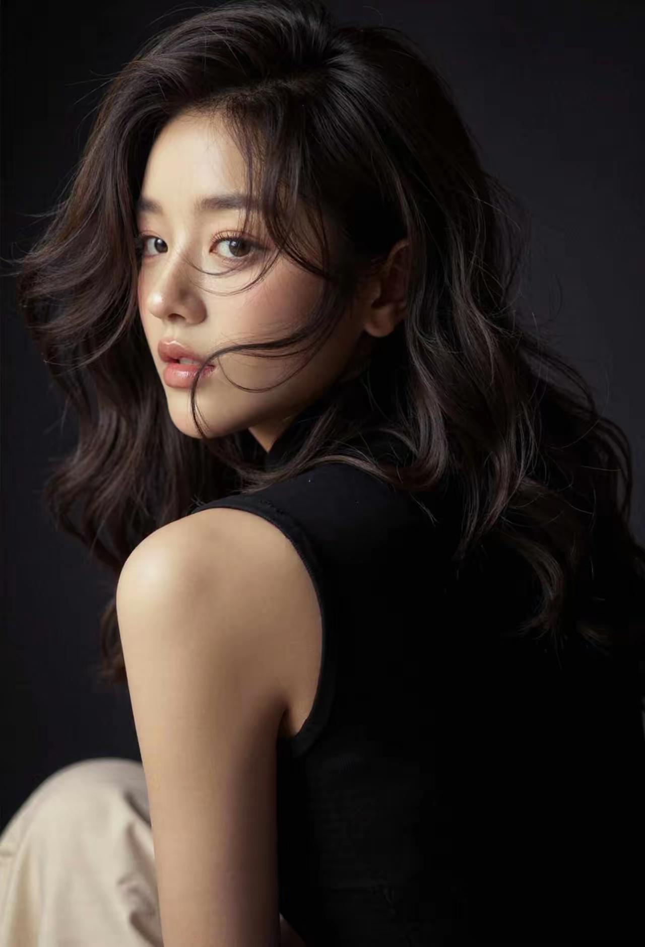 可爱多一点，干爽多一点 想要可爱多一点，干爽多一点，穿搭上就选棉麻娃娃领衬衫搭垂