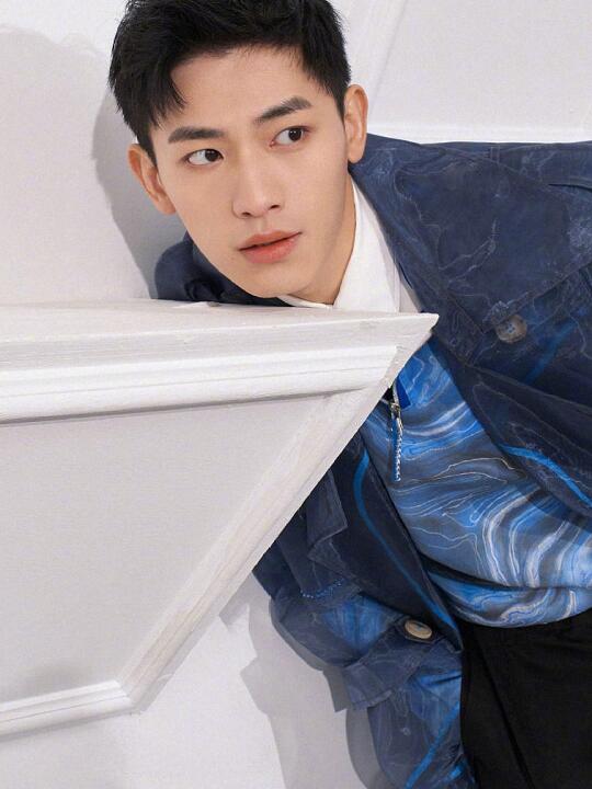 辛雲來穿了我設計的衣服😜