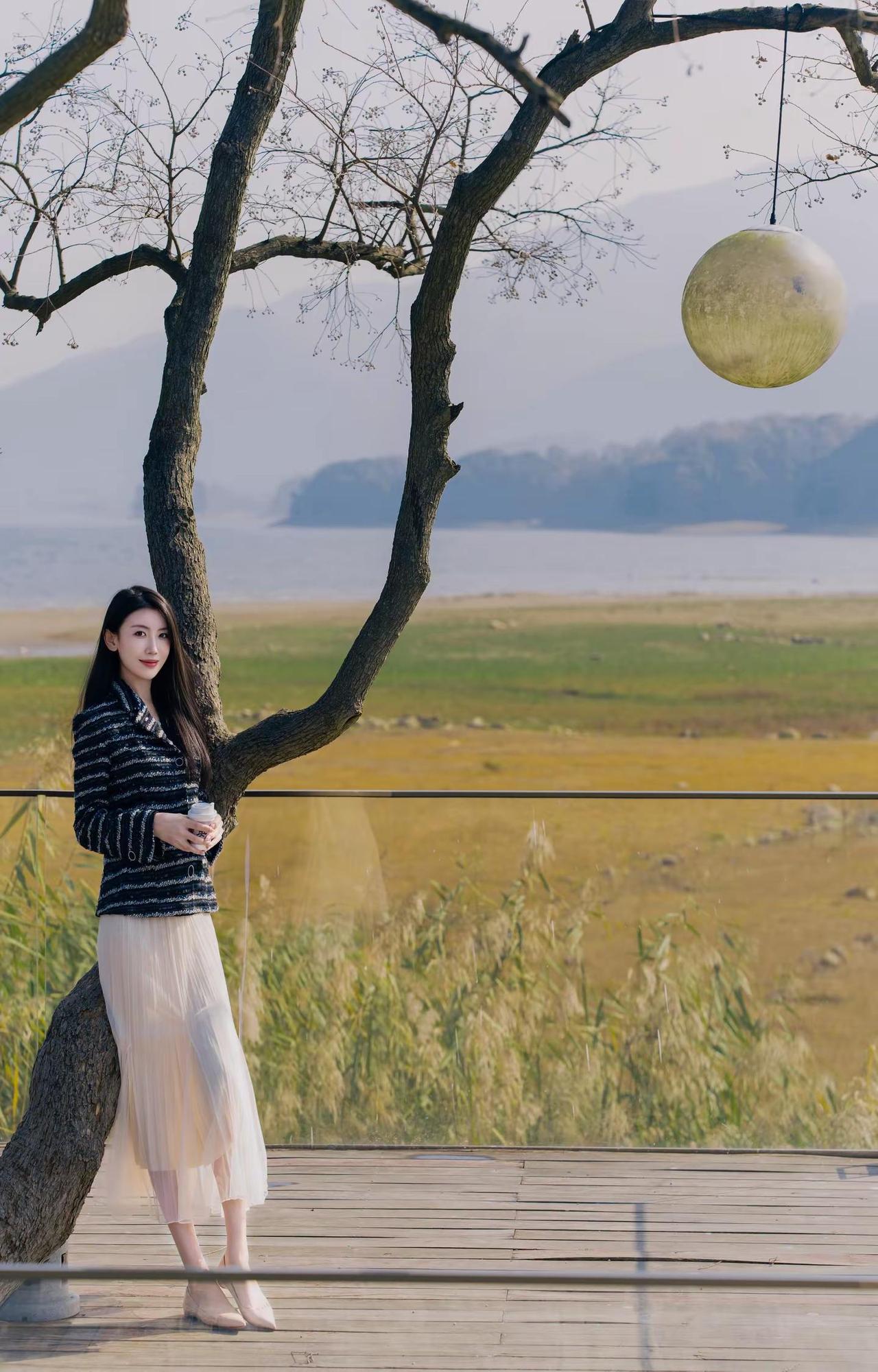 写给2025 南方周末的新年献词如期而至意味着着这一年又即将结束每一个结束都代表