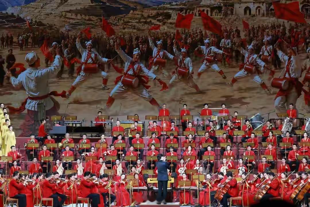 “人民至上”与“全心全意为人民服务”之间的关系很多人觉得“人民至上”是个时髦的新