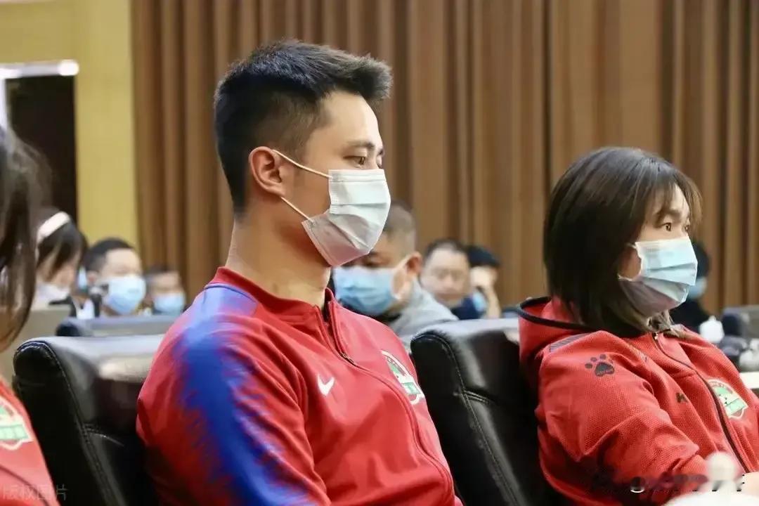 落叶归根，欢迎杨阔回归河南，有情有义！
