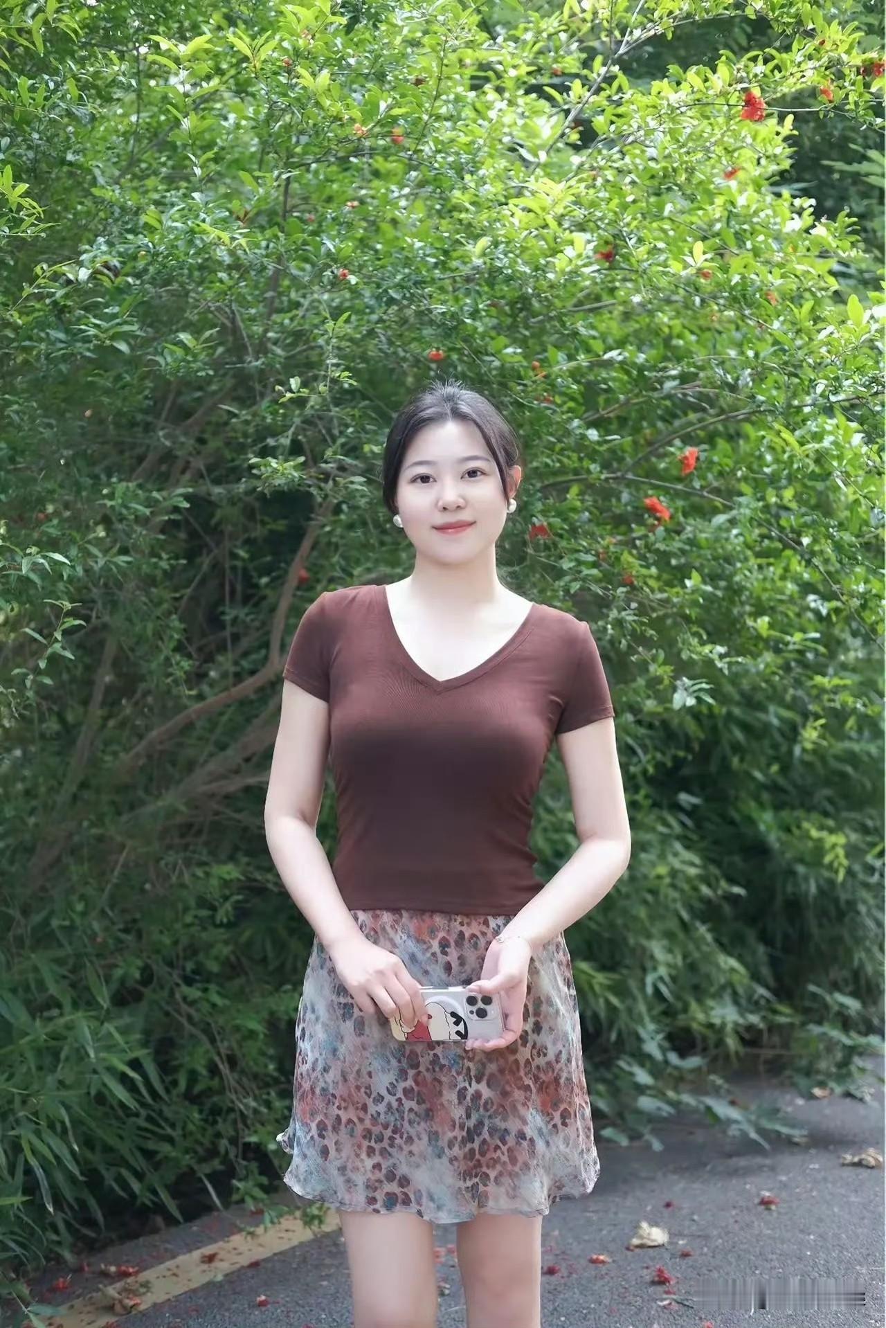 有气质的女人给人什么感觉一眼就能爱上，一旦拥有，别无所求。