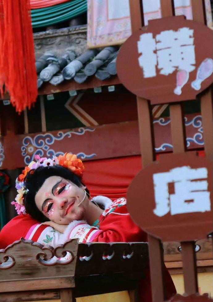 横店如花王皓谈来时路横店如花纪录片给我看哭了 这回的纪录片真的是看的都让我有点泪