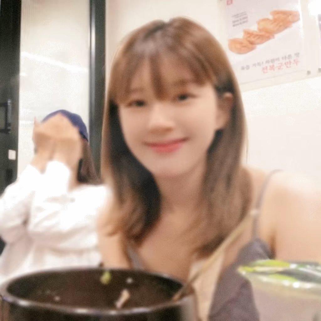 赵露思 zls 赵露思许我耀眼 zls 赵露思许妍“玫瑰与晚风共绘浪漫，你是我心