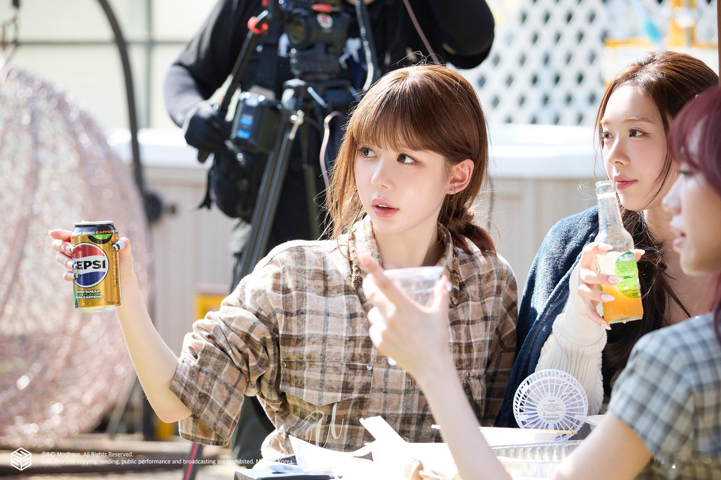 【tripleS】 <msnz's One Day Break>  幕后花絮照片
