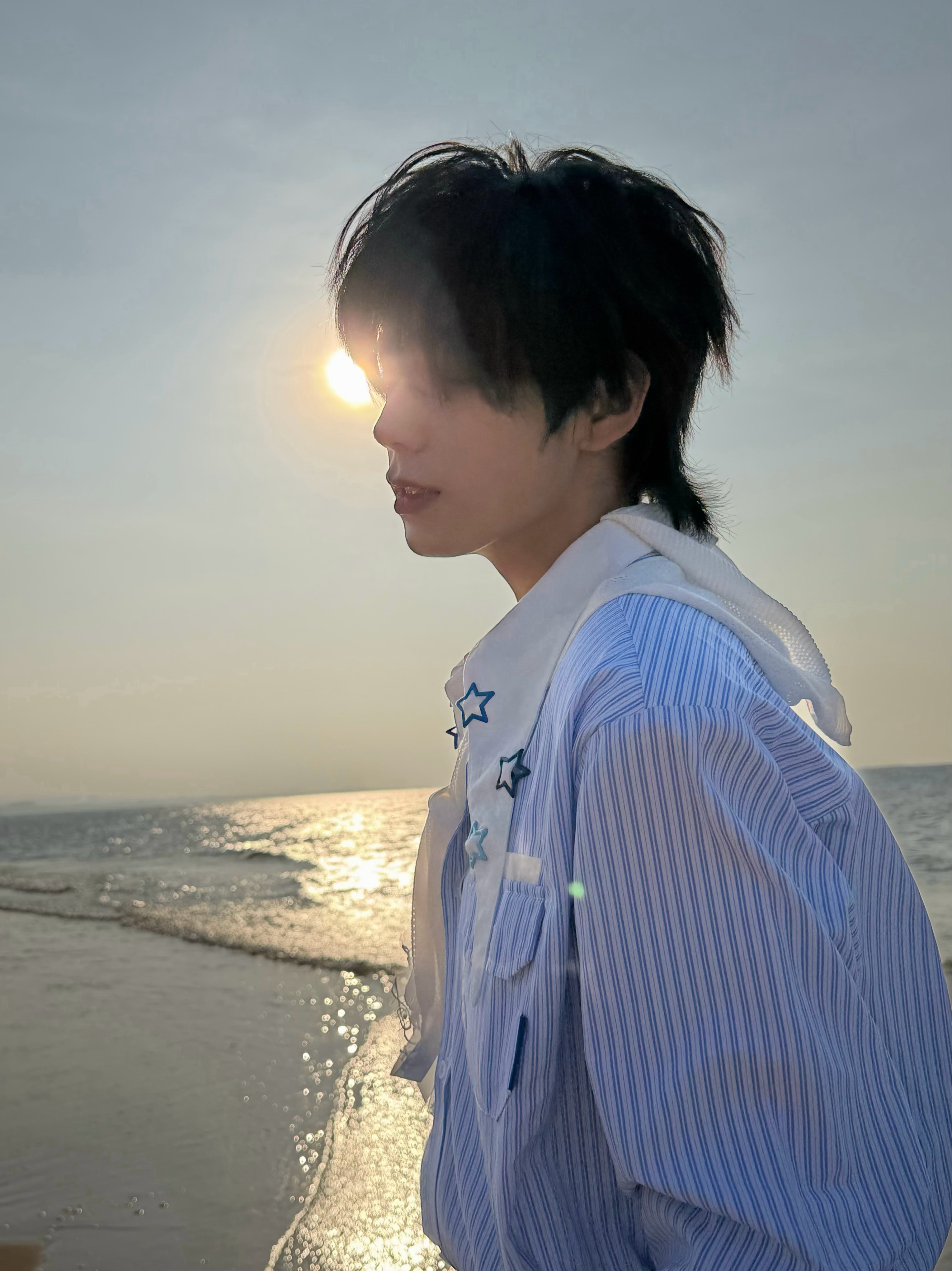 【#我们的少年时代2主演海边live图# 你pick谁？】由TF家族新生代演员（