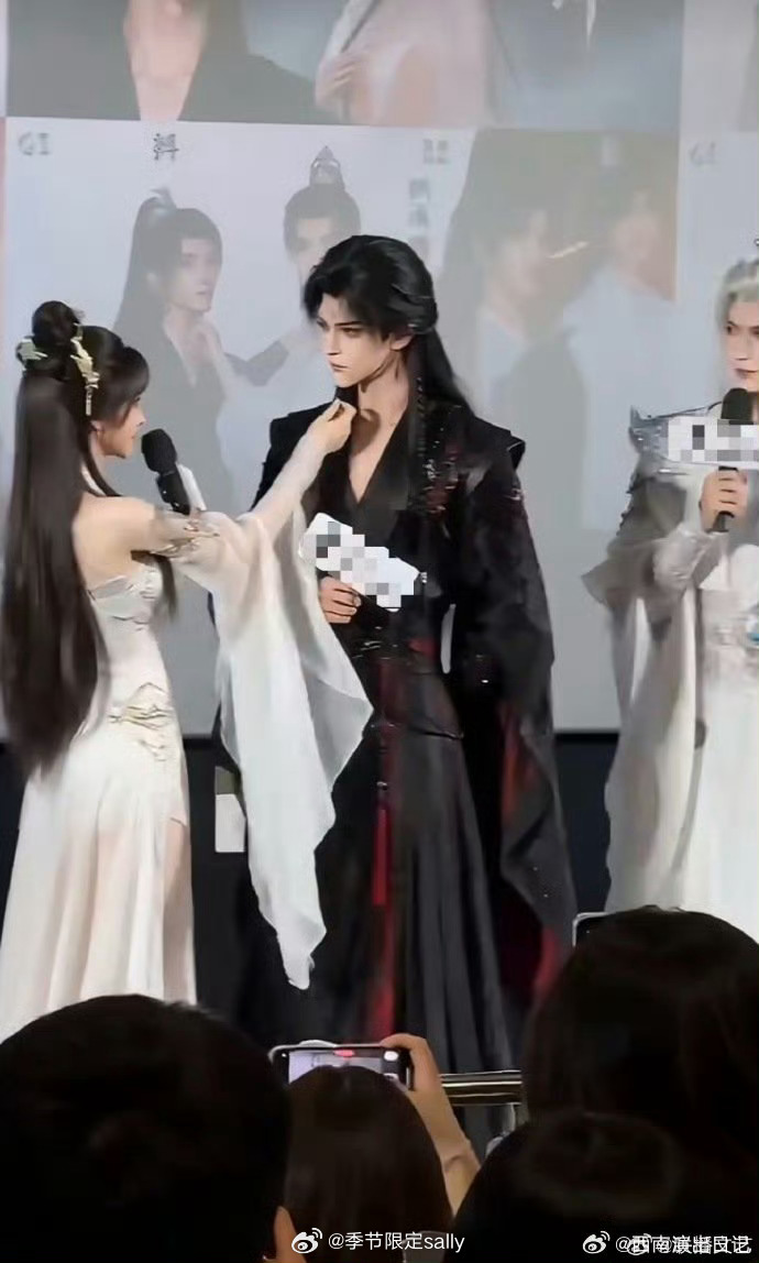 AI剧演员追剧团看的鸡皮疙瘩都起来了，伪人感太强了，一直模仿真人剧剧宣的意义素？