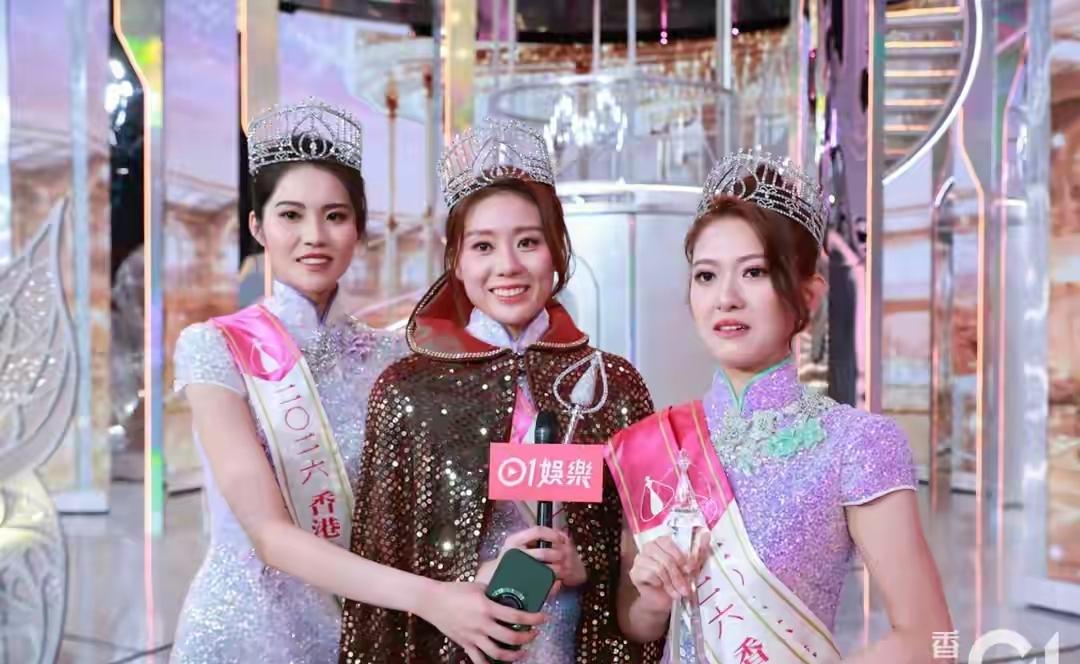 今年的港姐三甲正式出炉，现在香港小姐的热度真是一年不如一年。
 
已经很久没有出