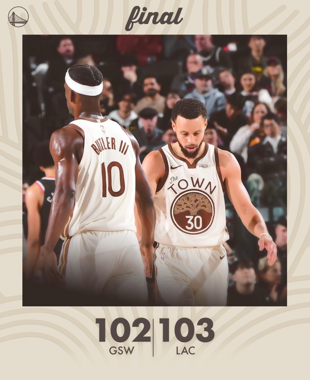 没有帮手，尽力了。库里出战34分钟，23投9中，三分15中4，27分4板6助攻1