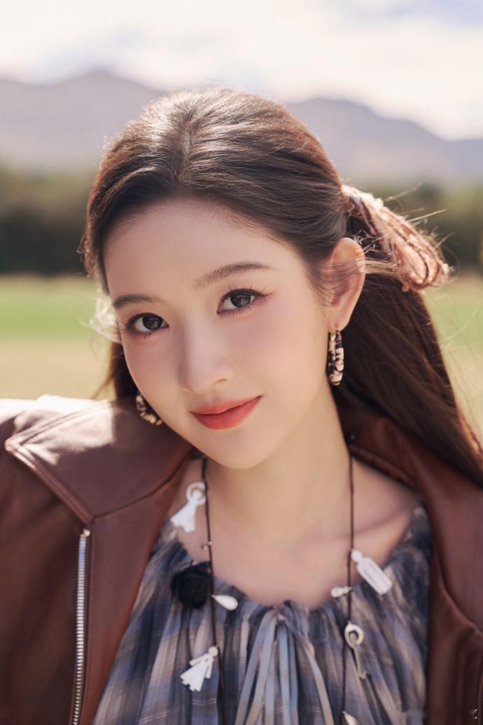 王玉雯在综艺里演爽了王玉雯跟四位哥哥即兴表演 绝对带给大家眼前一亮，说实话王玉雯