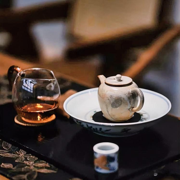 《茶道天成·楚辞体》
桂薪兮兰焰，沸水兮腾烟。
茶浮沉兮百淬，意自凝兮如渊。
莫