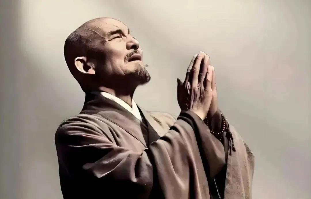 天道忌满，人道忌全
你有没有发现，老天爷从来不把好东西全给一个人
姻缘错配的，往