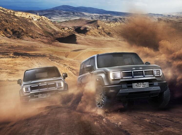 【北京BJ40刀锋英雄版今晚（4月22日）上市】全新BJ40刀锋英雄版将提供攀登