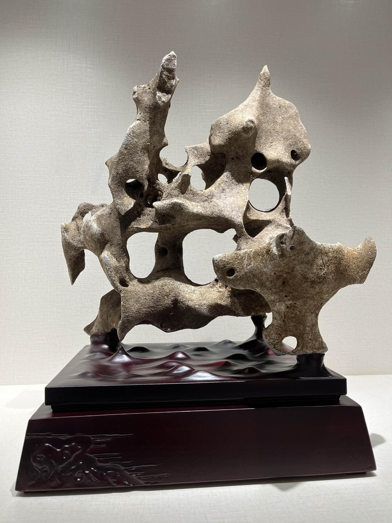 玲珑之美[送自己一朵花]
来宾考洞石[心]