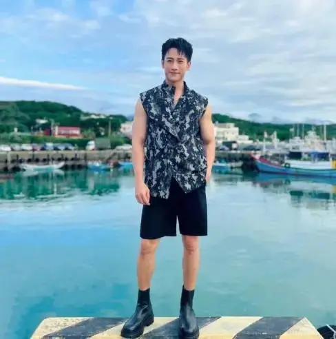 周孝安被捕，据可靠消息：2025年的10月孝安24日凌晨4时许，敦化南路派出所巡