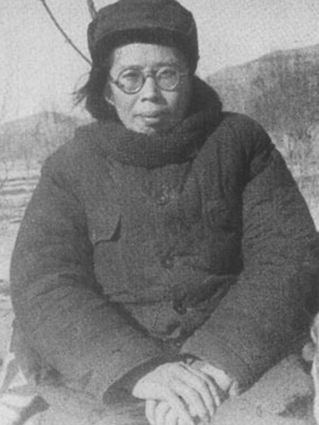 1932年，帅孟奇被捕，在狱中，敌人往她鼻子里灌煤油，灌完一壶又一壶，灌得她七窍