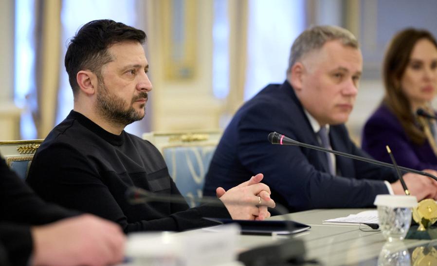 会谈结束，泽连斯基出局
当地时间17日，在当天下午开始的乌克兰、美国、俄罗斯之间