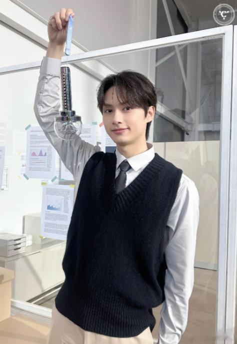 文俊辉回国录hi6状态 元气小猫归位！文俊辉回国录hi6状态好到发光，松弛感拉满