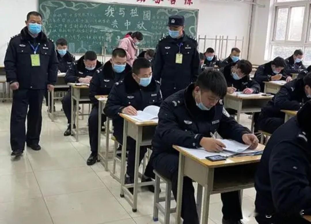 请问：辅警岗位是转为正式编制的途径吗？

答案：不是，对于辅警而言，想要转为正式