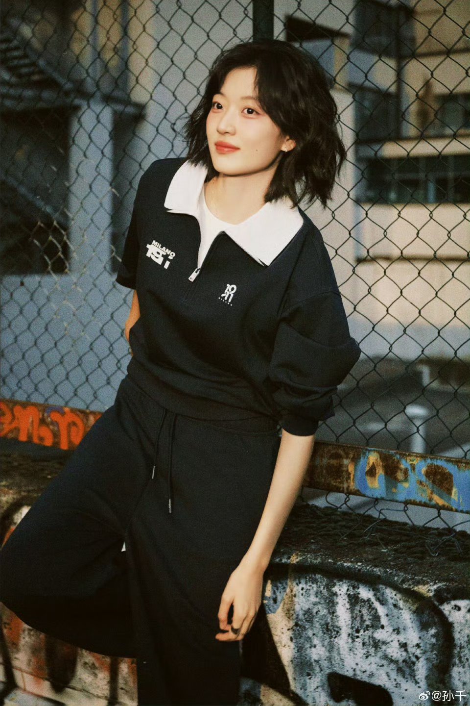 孙千直播  哇哇妥妥的米兰酷女孩，状态好到发光，狠狠期待在秀场大放光彩