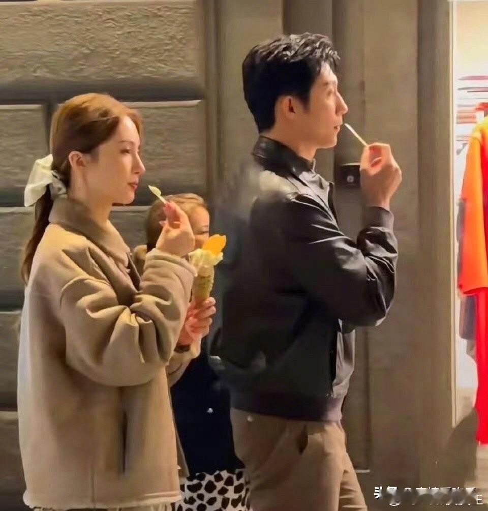 金晨确实接了《明川有知夏》
但是黄景瑜这边还是在考虑的，因为金晨每次出现都会有一