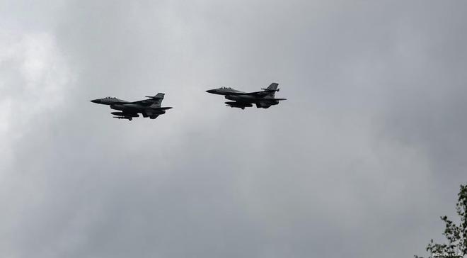 乌克兰的F-16战斗机也开始断顿了，在合作伙伴的导弹供应中断后，连续三周以上缺乏